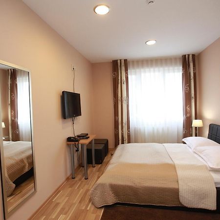 Hotel Petrijevci Bizovac Phòng bức ảnh
