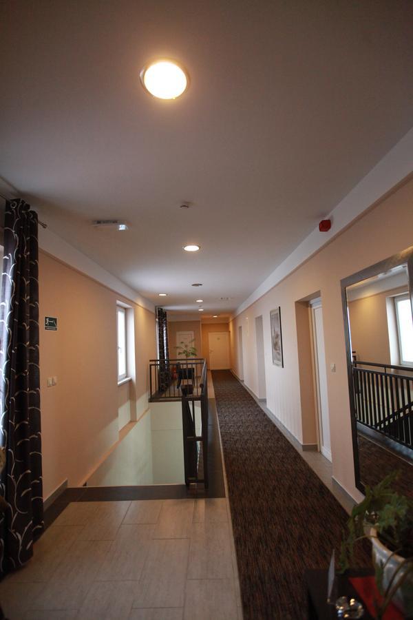 Hotel Petrijevci Bizovac Ngoại thất bức ảnh